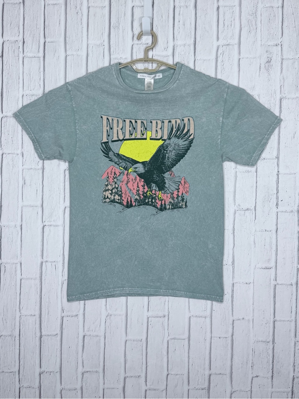 🦅 Altar’d State Free Bird Eagle Mineral Wash Graphic Tee 100% cotton XS/S